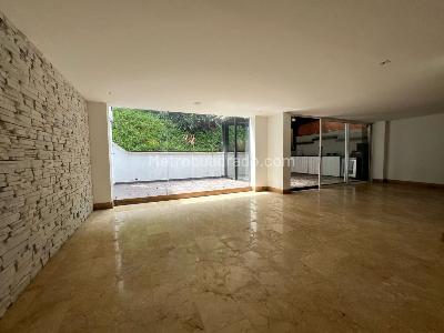 Casa de 4 alcobas en venta en El Poblado, Medellín, 366 m² · foto 4 de 19