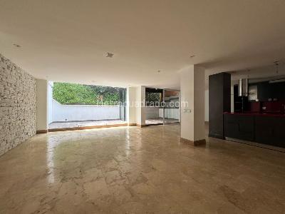Casa de 4 alcobas en venta en El Poblado, Medellín, 366 m² · foto 5 de 19