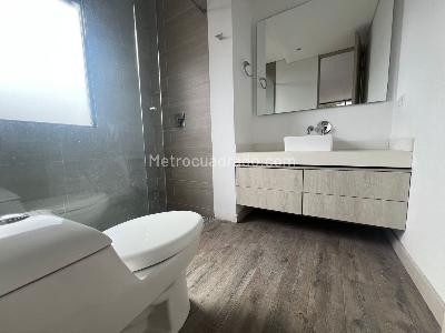 Apartamento de 3 alcobas en venta en El Poblado, Envigado, 168 m² · foto 17 de 20