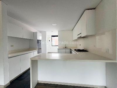 Apartamento de 3 alcobas en venta en El Poblado, Envigado, 168 m² · foto 8 de 20