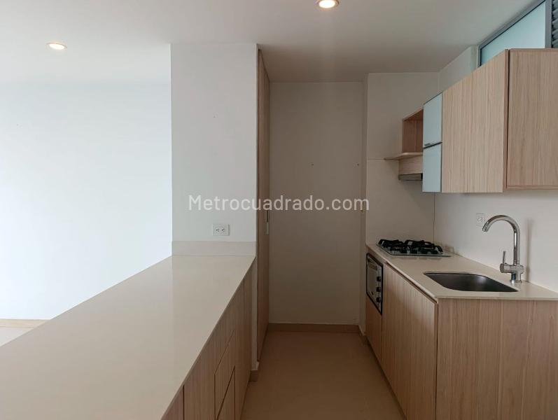 Apartamento Amplio de 2 Alcobas en El Poblado - 8