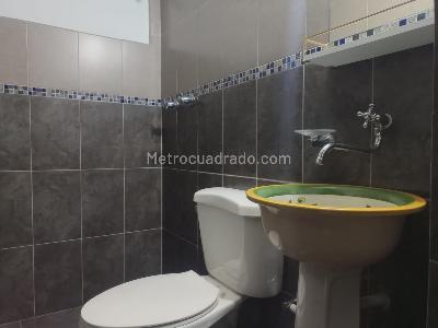 Casa de 5 alcobas en arriendo en El Poblado, Medellín, 520 m² · foto 19 de 20