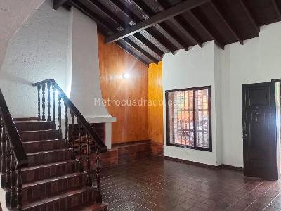 Casa de 5 alcobas en arriendo en El Poblado, Medellín, 520 m² · foto 3 de 20