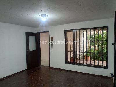 Casa de 5 alcobas en arriendo en El Poblado, Medellín, 520 m² · foto 5 de 20