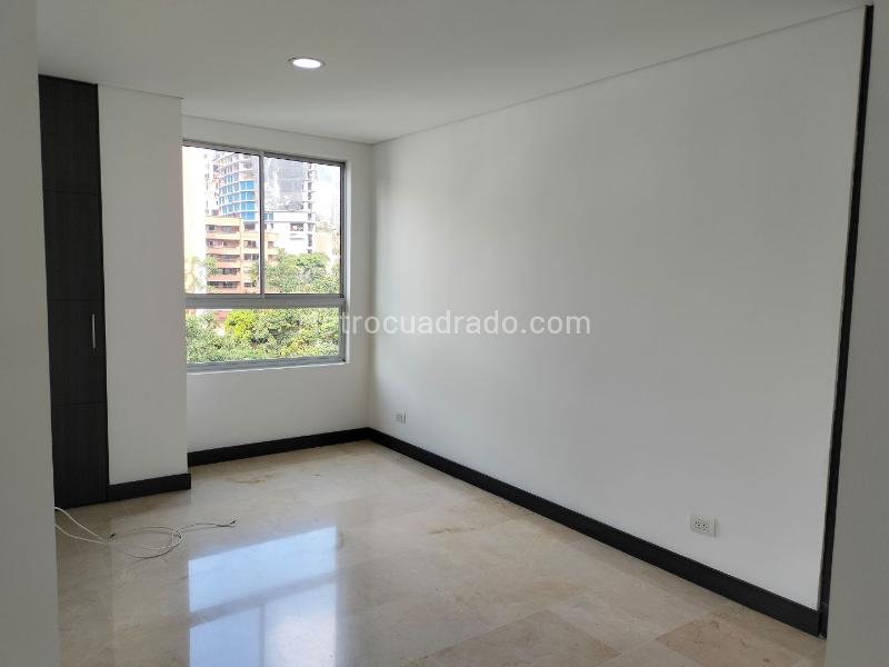 Apartamento Elegante de 3 Alcobas en El Poblado Tranquilo - 7