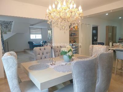 Casa de 4 alcobas en venta en El Poblado, Medellín, 375 m² · foto 5 de 20