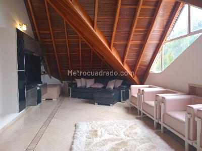 Casa de 4 alcobas en venta en El Poblado, Medellín, 375 m² · foto 9 de 20