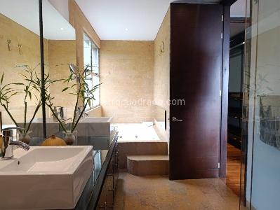 Apartamento de 3 alcobas en venta en El Poblado, Medellín, 294 m² · foto 16 de 20
