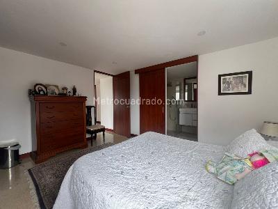 Apartamento de 3 alcobas en venta en El Poblado, Medellín, 139 m² · foto 10 de 17
