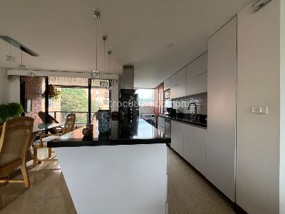 Apartamento de 3 alcobas en venta en El Poblado, Medellín, 139 m² · foto 7 de 17