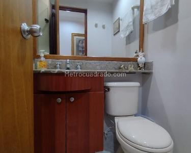 Apartamento de 3 alcobas en venta en El Poblado, Medellín, 94 m² · foto 12 de 13