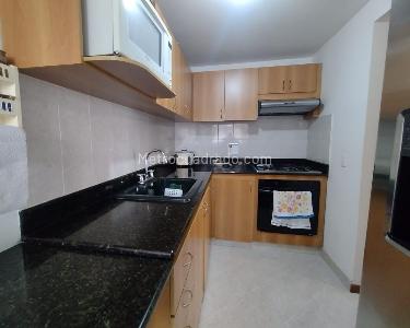 Apartamento de 3 alcobas en venta en El Poblado, Medellín, 94 m² · foto 3 de 13