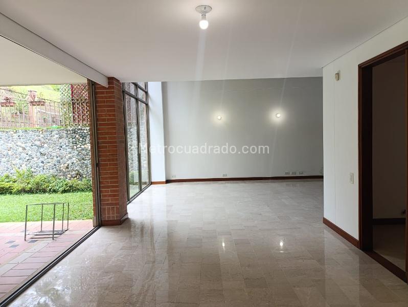 Exclusive 3BR House with Garden in El Poblado - 4