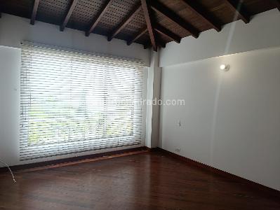 Casa de 3 alcobas en venta en El Poblado, Medellín, 260 m² · foto 10 de 20
