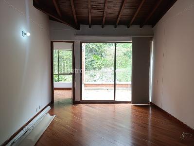 Casa de 3 alcobas en venta en El Poblado, Medellín, 260 m² · foto 13 de 20