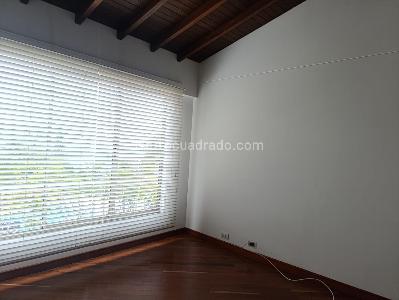 Casa de 3 alcobas en venta en El Poblado, Medellín, 260 m² · foto 14 de 20
