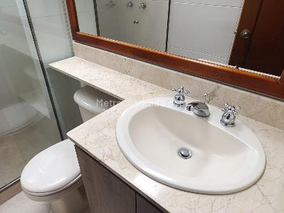 Casa de 3 alcobas en venta en El Poblado, Medellín, 260 m² · foto 19 de 20