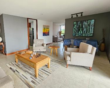 Apartamento de 2 alcobas en venta en El Poblado, Medellín, 130 m² · foto 3 de 11