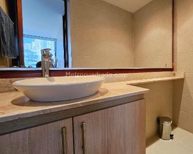 Apartamento de 2 alcobas en venta en El Poblado, Medellín, 130 m² · foto 8 de 11