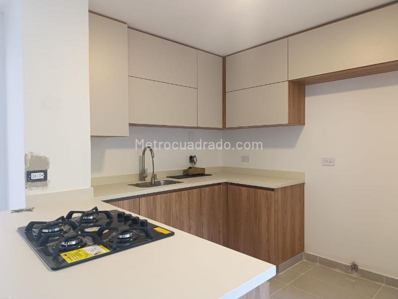 Apartamento Exclusivo de 3 Alcobas en Zona Tranquila de El Poblado - 5