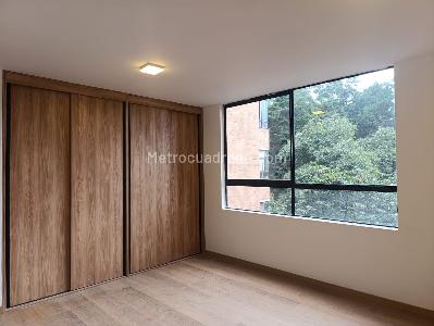 Apartamento de 3 alcobas en venta en El Tesoro, Medellín, 136 m² · foto 9 de 18