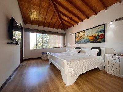 Casa de 3 alcobas en venta en Envigado, Envigado, 227 m² · foto 15 de 19