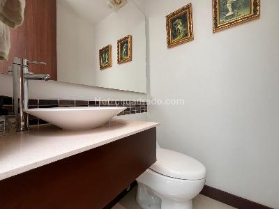 Casa de 3 alcobas en venta en Envigado, Envigado, 227 m² · foto 17 de 19