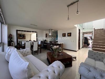 Casa de 3 alcobas en venta en Envigado, Envigado, 227 m² · foto 3 de 19