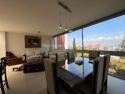 Casa de 3 alcobas en venta en Envigado, Envigado, 227 m² · foto 4 de 19