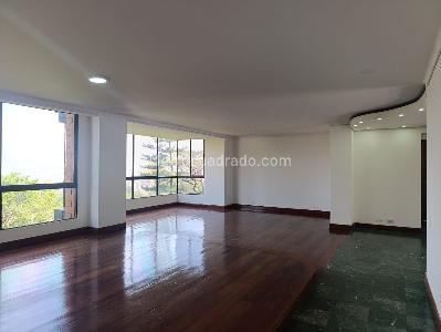 Apartamento de 3 alcobas en venta en Los Balsos, Medellín, 210 m² · foto 1 de 18