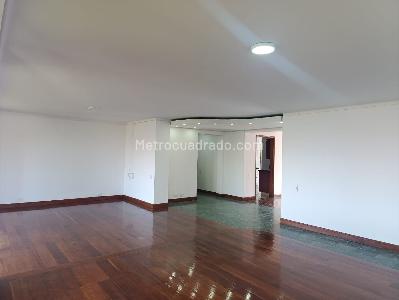 Apartamento de 3 alcobas en venta en Los Balsos, Medellín, 210 m² · foto 5 de 18