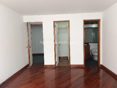 Apartamento de 3 alcobas en venta en Los Balsos, Medellín, 210 m² · foto 9 de 18