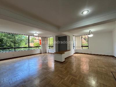 Apartamento en venta en El Poblado, Medellín · foto 3 de 20