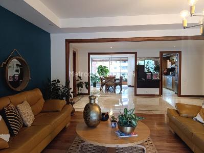 Apartamento en arriendo en El Poblado, Medellín · foto 2 de 19