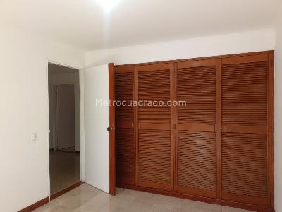 Apartamento de 3 alcobas en arriendo en Los Balsos, Medellín, 132 m² · foto 14 de 18
