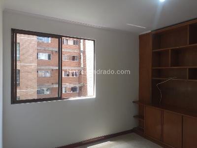 Apartamento de 3 alcobas en arriendo en Los Balsos, Medellín, 132 m² · foto 15 de 18