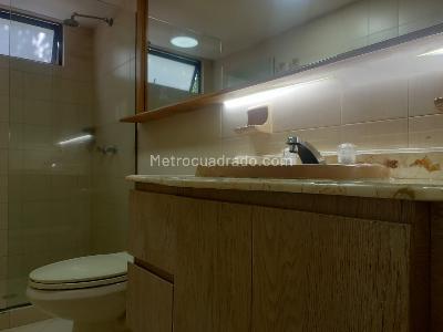 Apartamento de 3 alcobas en arriendo en Los Balsos, Medellín, 132 m² · foto 17 de 18