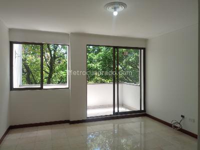 Apartamento de 3 alcobas en arriendo en Los Balsos, Medellín, 132 m² · foto 2 de 18
