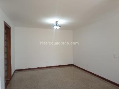 Apartamento de 3 alcobas en arriendo en Los Balsos, Medellín, 132 m² · foto 5 de 18