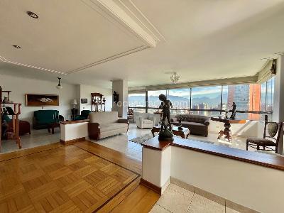 Apartamento de 3 alcobas en venta en El Poblado, Medellín, 175 m² · foto 2 de 19