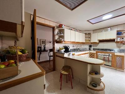 Apartamento de 3 alcobas en venta en El Poblado, Medellín, 175 m² · foto 6 de 19