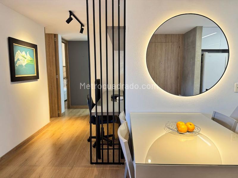 2BR Apartment with Balcony and Covered Parking in El Poblado - 3