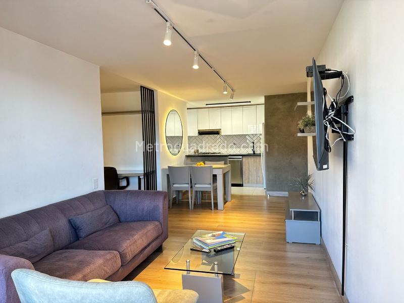 2BR Apartment with Balcony and Covered Parking in El Poblado - 5