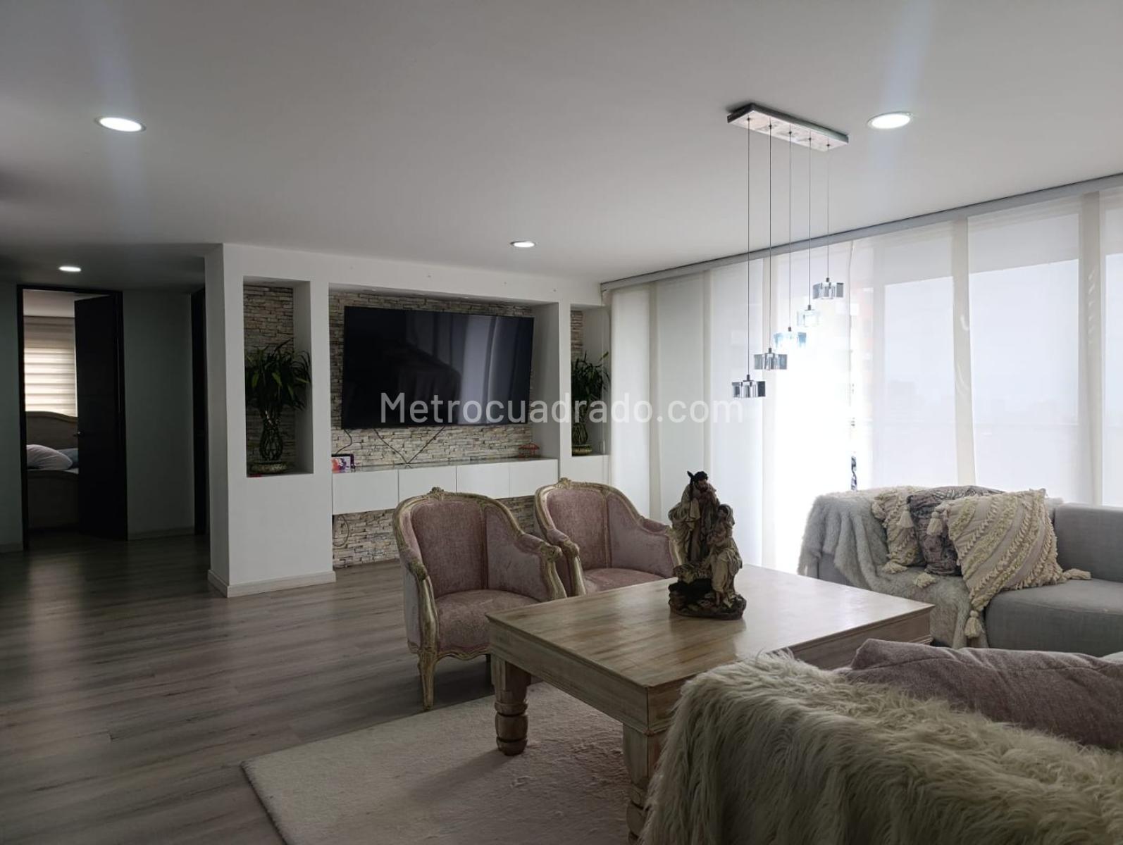Apartamento de 3 habitaciones en venta en El Poblado, Medellín — imagen 1 de 19