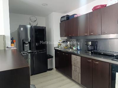 Apartamento de 3 alcobas en venta en El Poblado, Medellín, 127 m² · foto 7 de 19