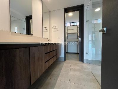 Apartamento de 2 alcobas en venta en El Poblado, Medellín, 125 m² · foto 12 de 15