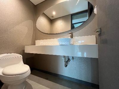 Apartamento de 2 alcobas en venta en El Poblado, Medellín, 125 m² · foto 14 de 15