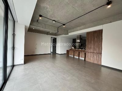 Apartamento de 2 alcobas en venta en El Poblado, Medellín, 125 m² · foto 3 de 15