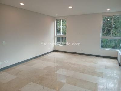 Apartamento de 3 alcobas en venta en El Poblado, Medellín, 146 m² · foto 4 de 18