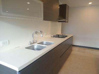 Apartamento de 3 alcobas en venta en El Poblado, Medellín, 146 m² · foto 7 de 18
